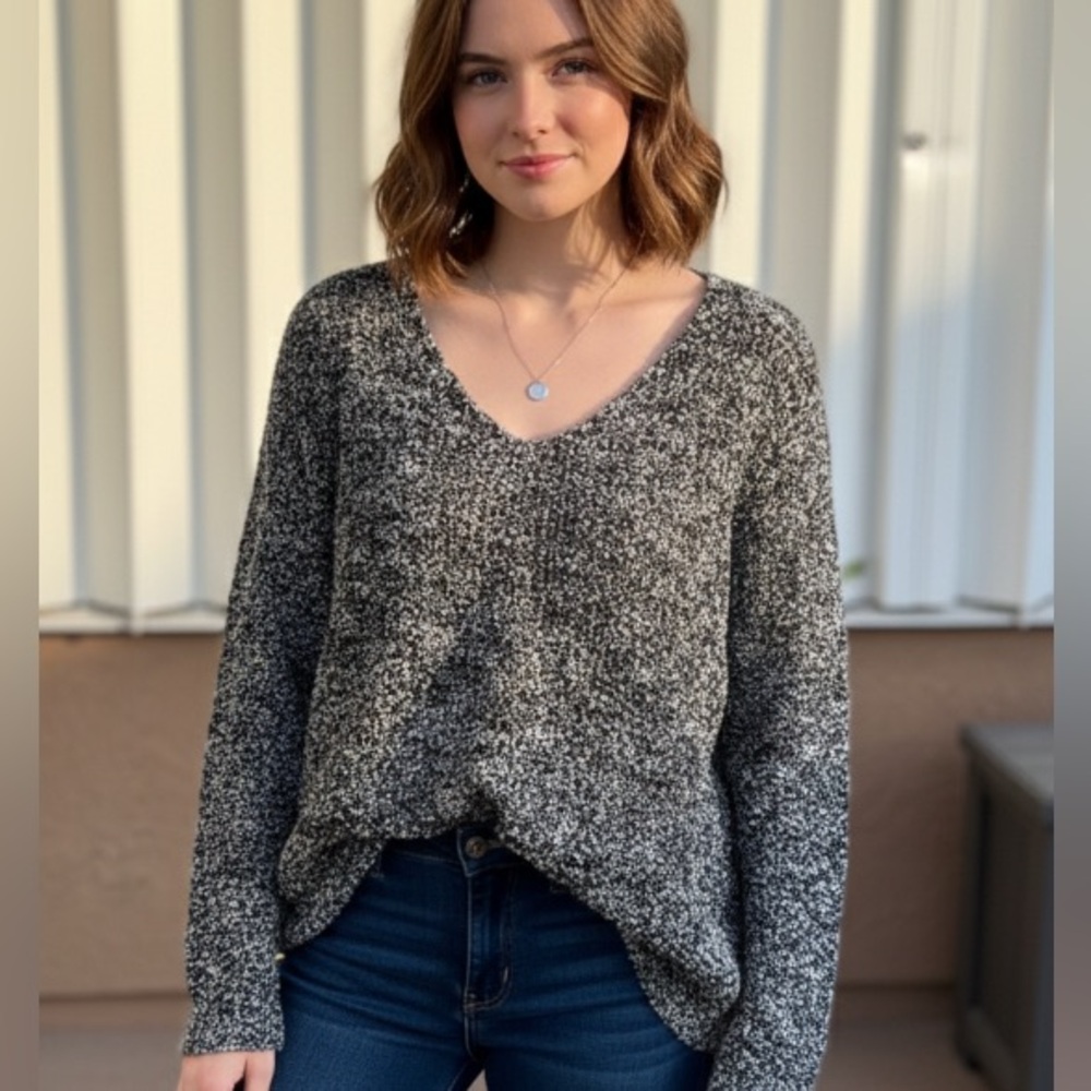 Chico’s Design black & white long sleeve sweater XL